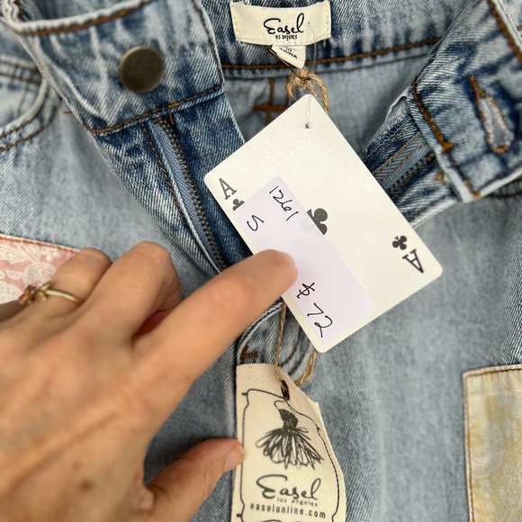 Easel Patch work Denim, light wash & distressed. Size small, fit more like XS - Picture 6 of 8